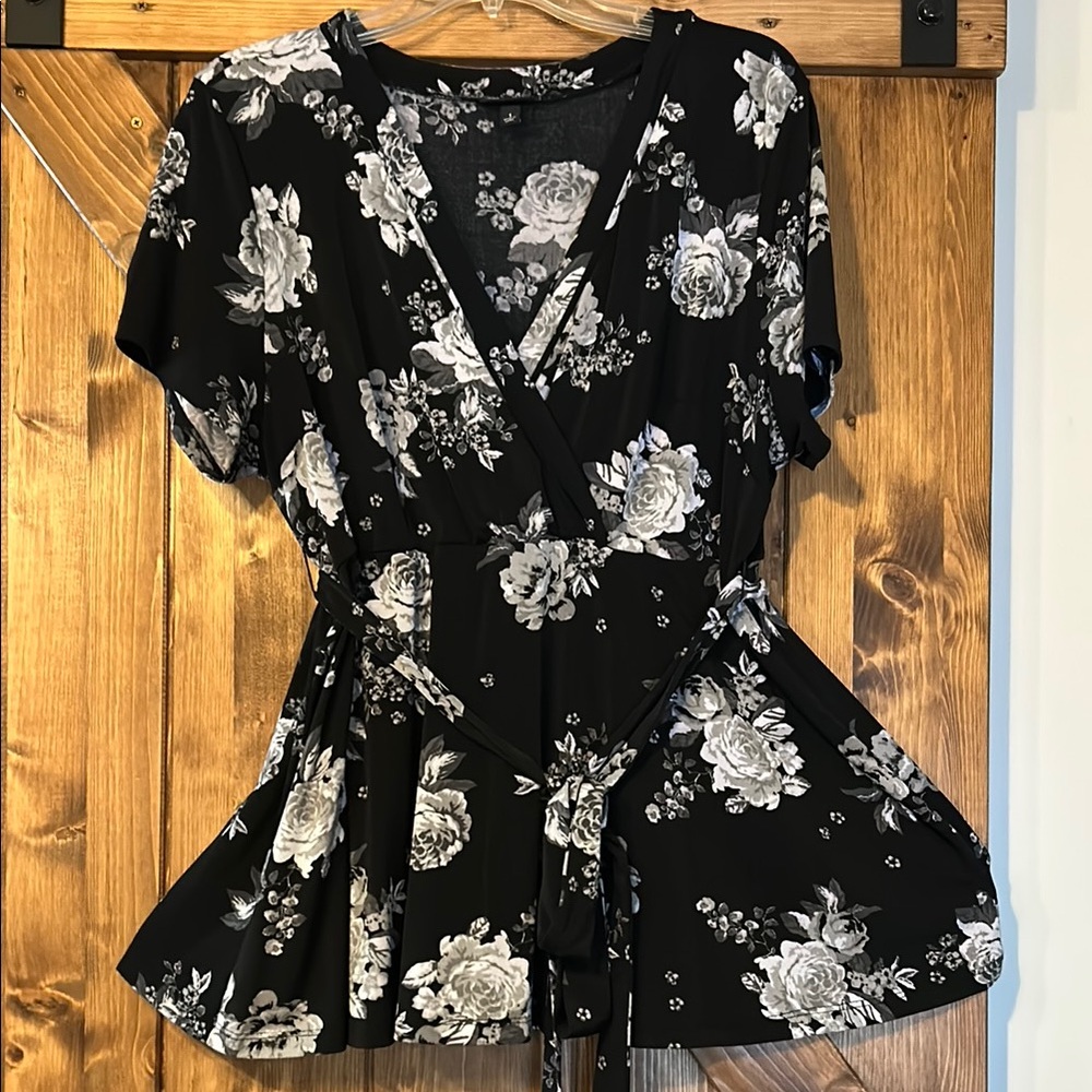 Torrid Black and White Floral Wrap Blouse